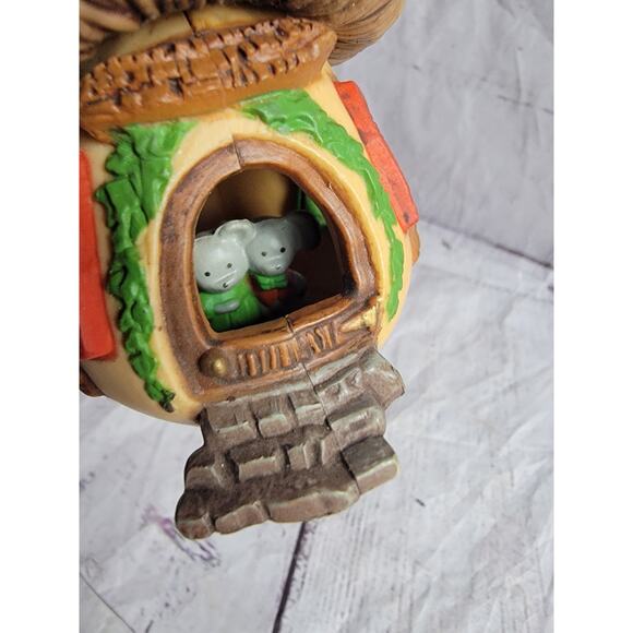 Mushroom House Hallmark 1978 Animal Home Ornament Tree Trimmer Collection Vintag - Picture 6 of 7
